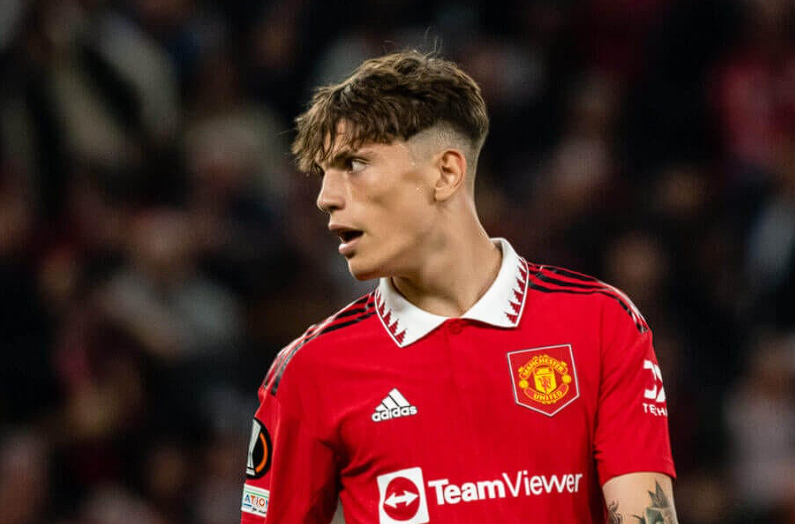 联赛杯征程：加纳乔助力切尔西，展望半决赛激战