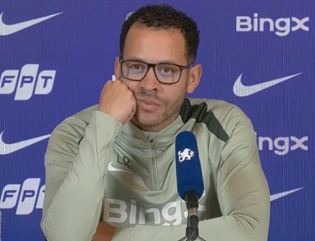 切尔西主帅罗塞尼尔：直面嘲弄，坚守执教初心